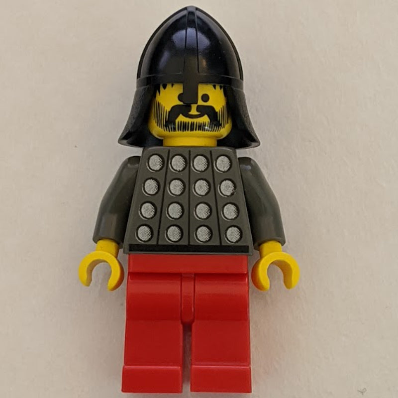 fig-007116 – Knight (Fright Knights) - Red Legs, Red Hips