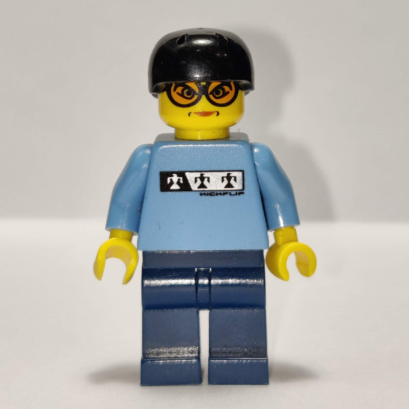 fig-007149 – Skateboarder, Medium Blue, Black Helmet