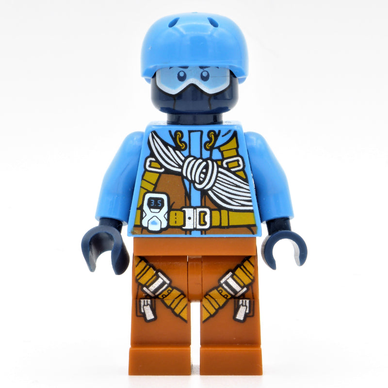 fig-007215 – Arctic Explorer, Climbing Gear