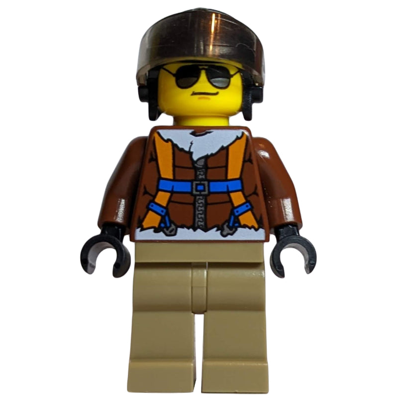fig-007231 – Arctic Explorer, Pilot, Black Helmet, Sunglasses