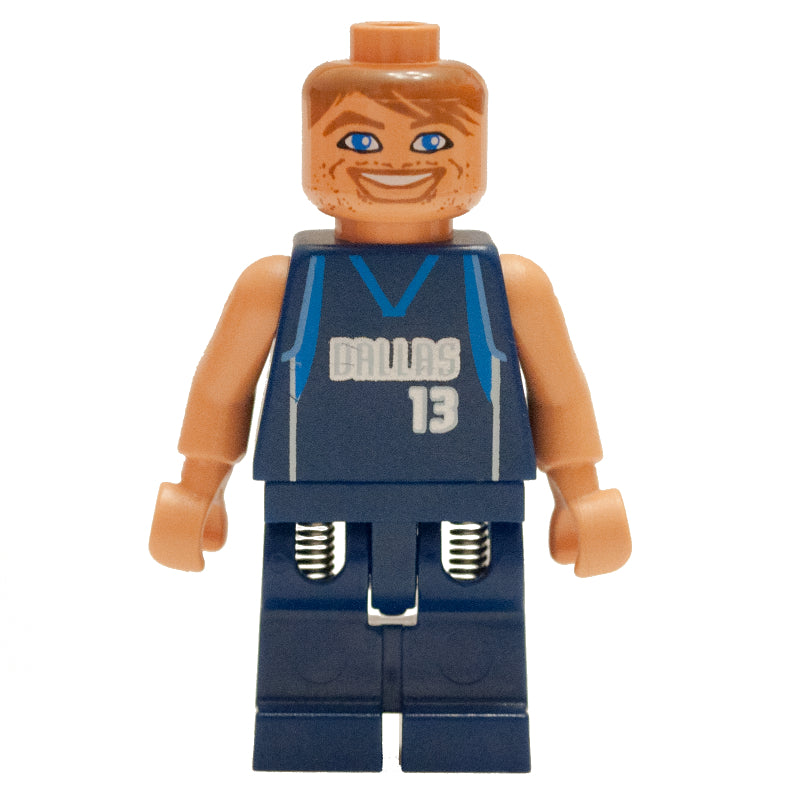 fig-007302 – Steve Nash, Dallas Mavericks #13