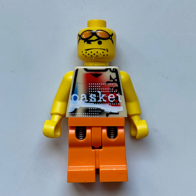 fig-007326 – Basketball Player, White Torso, Orange Legs