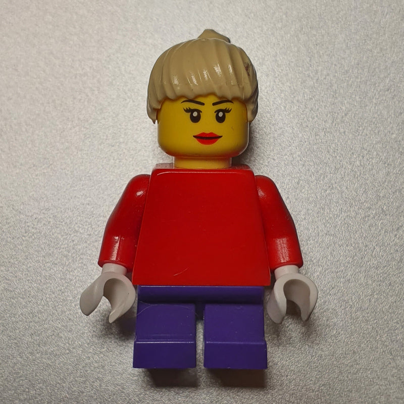 fig-007332 – Girl, Plain Red Torso, Short Dark Purple Legs, Tan Hair (3626bpr0892 Head)