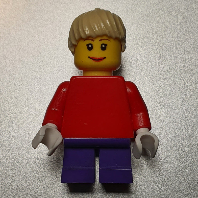 fig-007335 – Girl, Plain Red Torso, Short Dark Purple Legs, Tan Hair (3626bpr0043 Head)