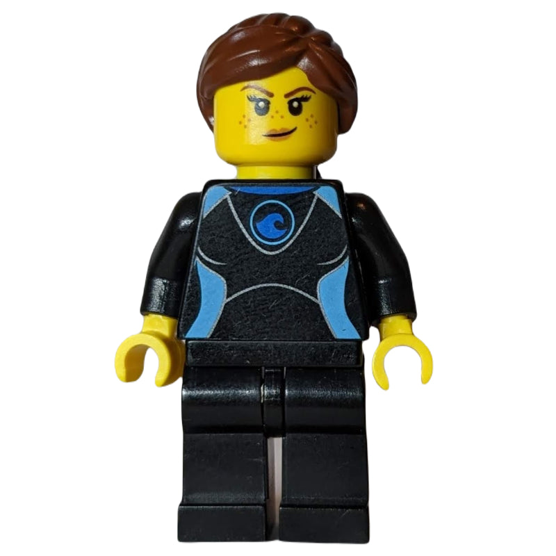 fig-007419 – Surfer, Woman, Black Wetsuit, Reddish Brown Hair