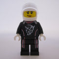 fig-007500 – Race Driver, Black Torso, Black Legs, White Helmet. Demon