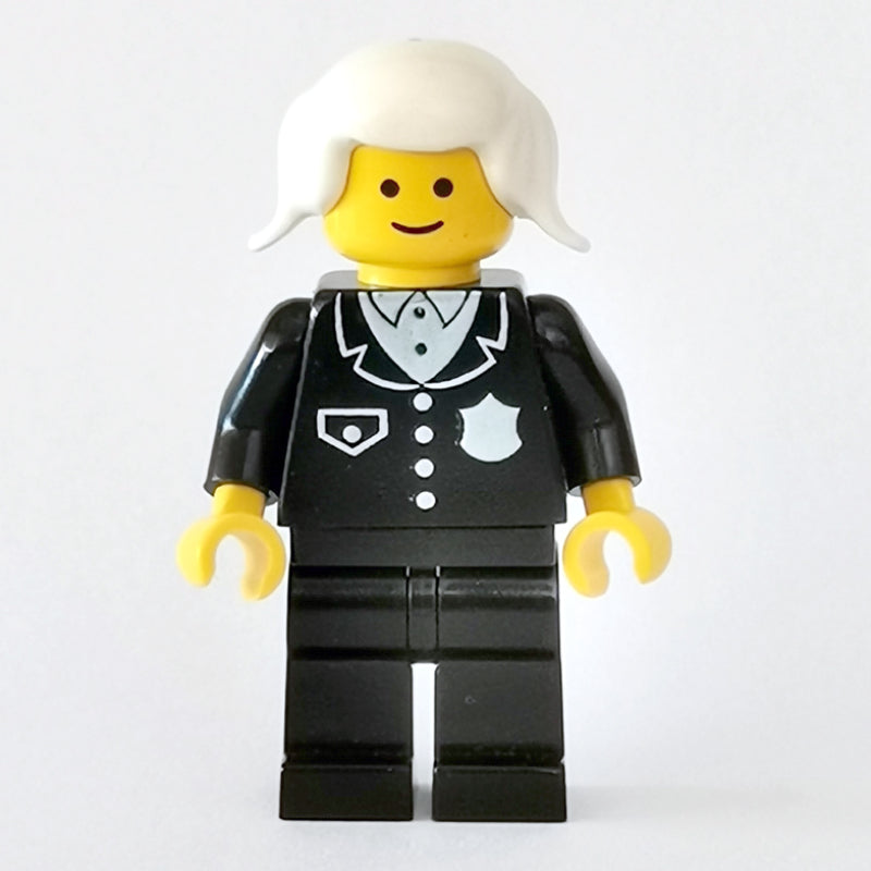 fig-008141 – Policewoman, Black Suit with Badge, White Hair