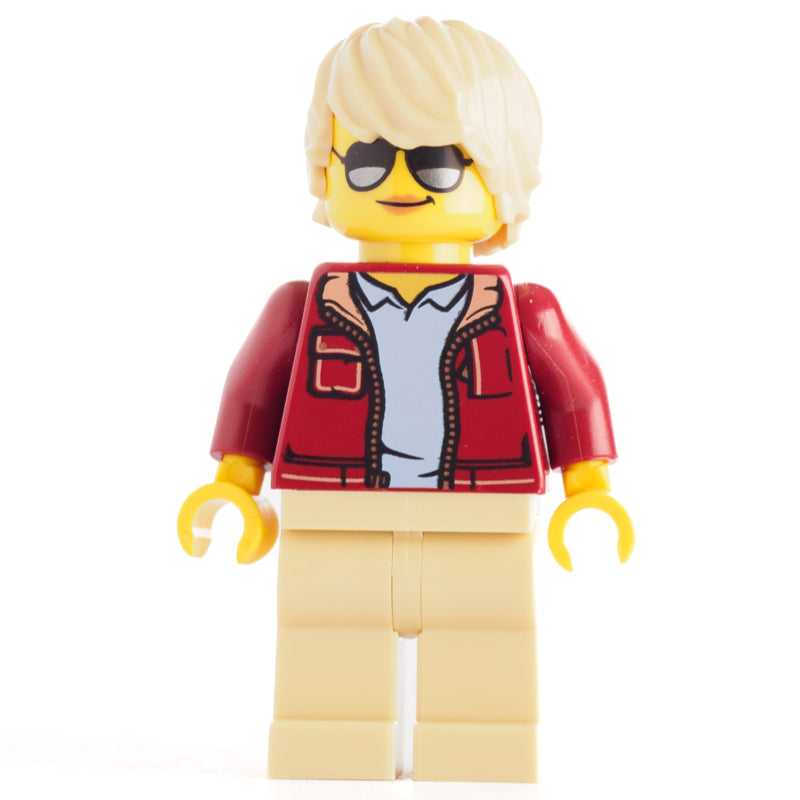 fig-008332 – Dark Red Torso, Tan Legs, Tan Hair