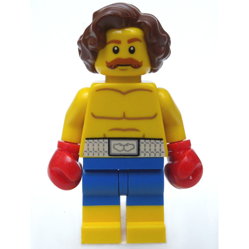fig-008339 – Boxer, Blue Shorts, Red Gloves