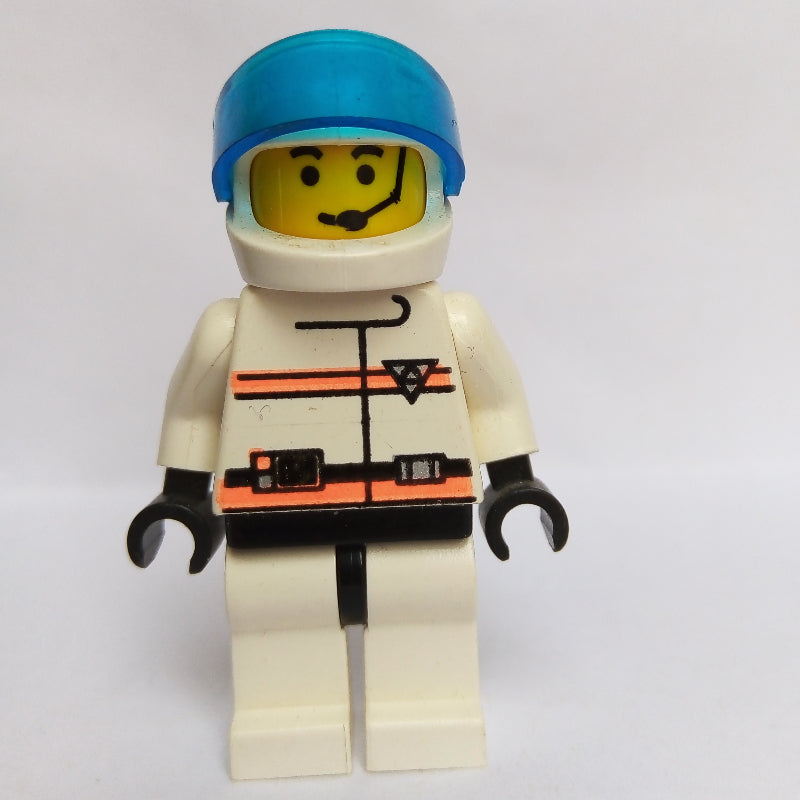 fig-008538 – Res-Q Man, White Helmet with Visor, Headset