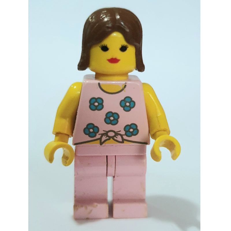 fig-008701 – Woman, Tied Pink Tank Top with Flowers, Pink Legs, Brown Hair