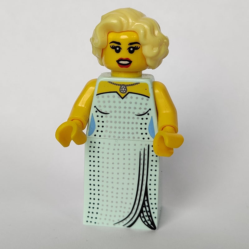 fig-008775 – Hollywood Starlet