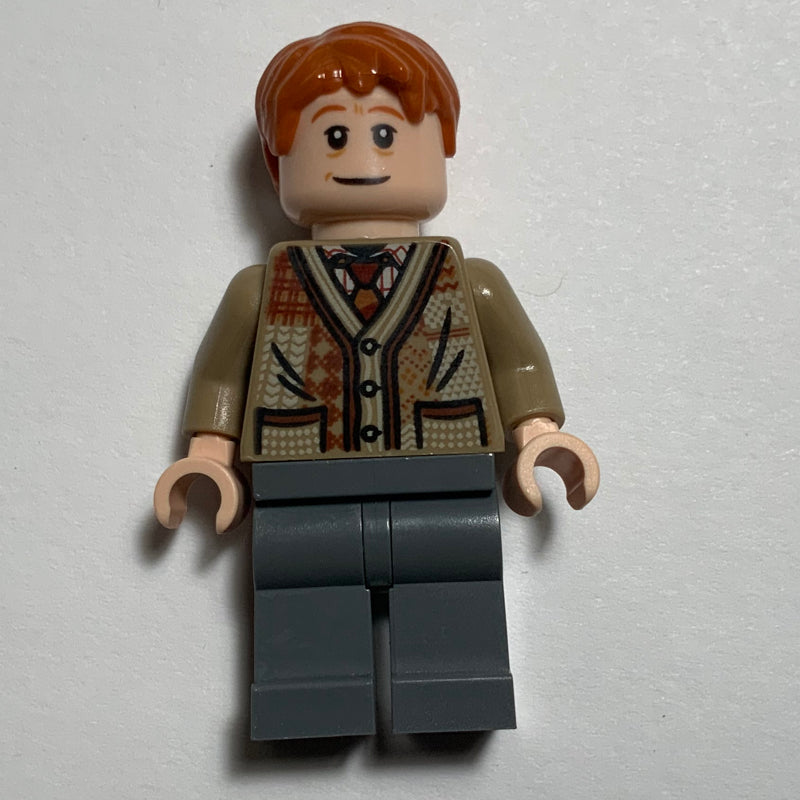 fig-008943 – Arthur Weasley, Patchwork Cardigan