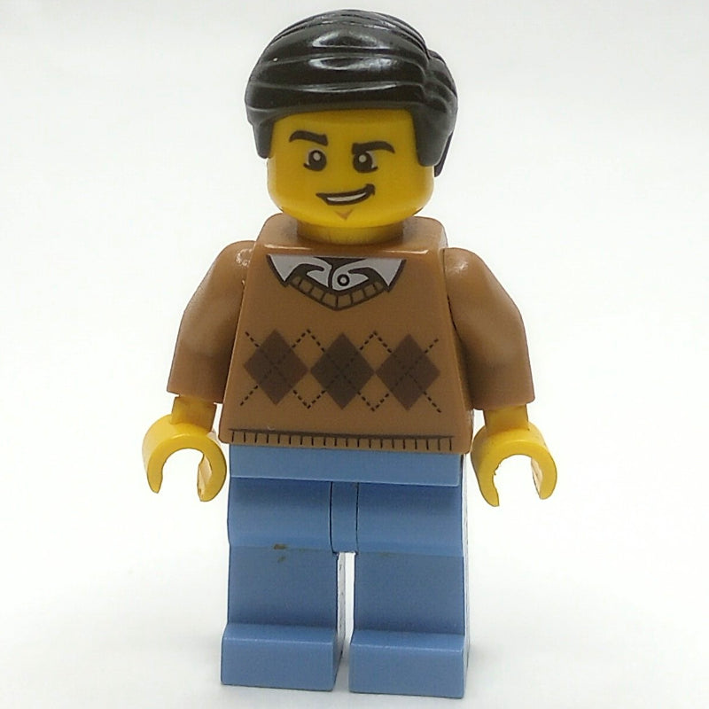 fig-009319 – Medium Nougat Torso, Medium BLue Legs, Black Hair
