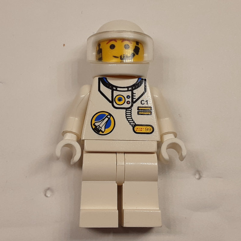 fig-009522 – Astronaut - White Torso and Legs, Tans-Black Visor, Male