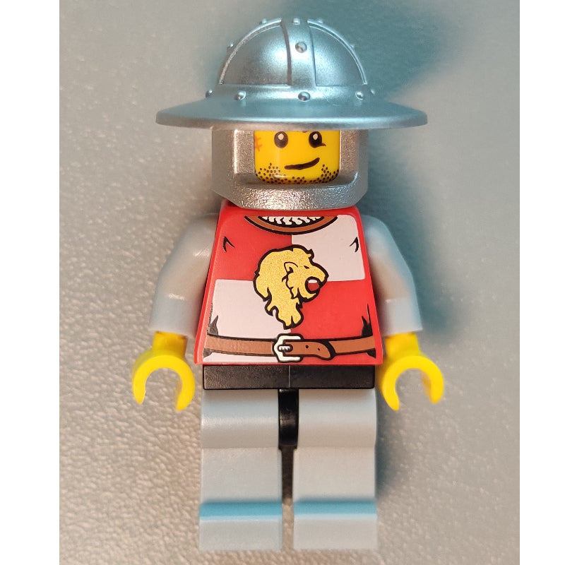 fig-009893 – Knight, Red, Wide Brim Helmet