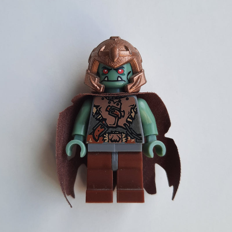 fig-009964 – Troll Warrior 7 with Cape (Orc)