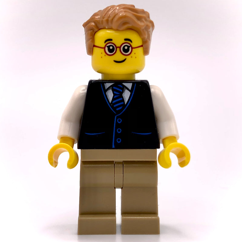 fig-010236 – Black Torso, Dark Tan Legs, Medium Nougat Hair