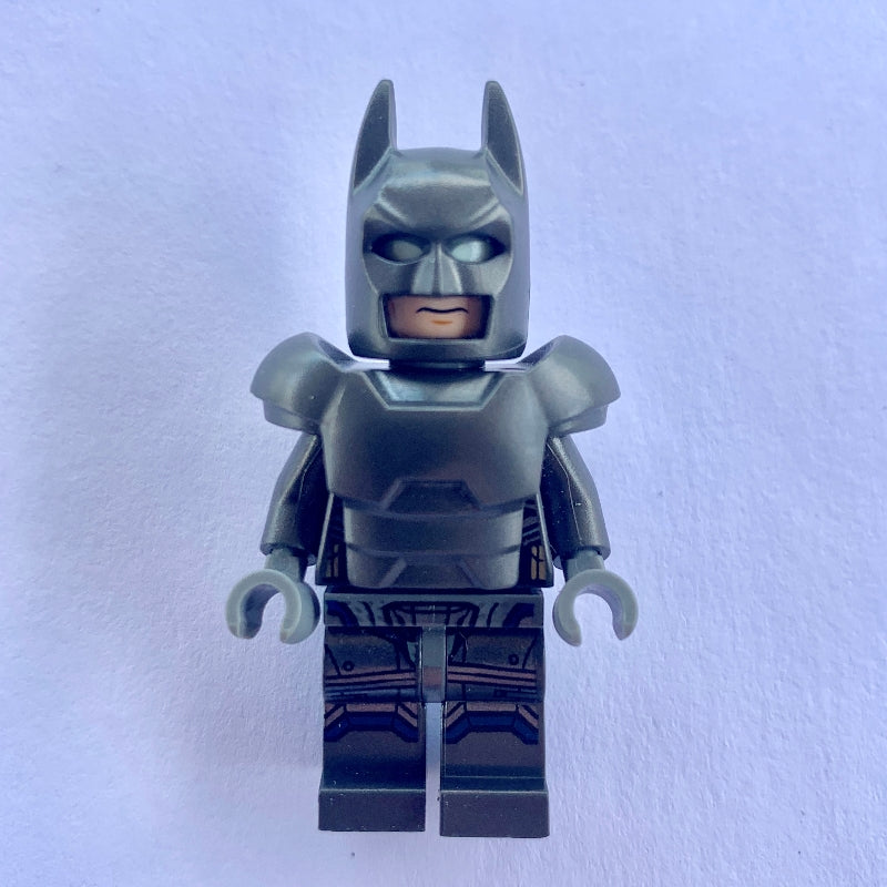 fig-010314 – Batman, Pearl Titanium Suit, Pearl Dark Gray Cowl, Armor, Glow in the Dark Head