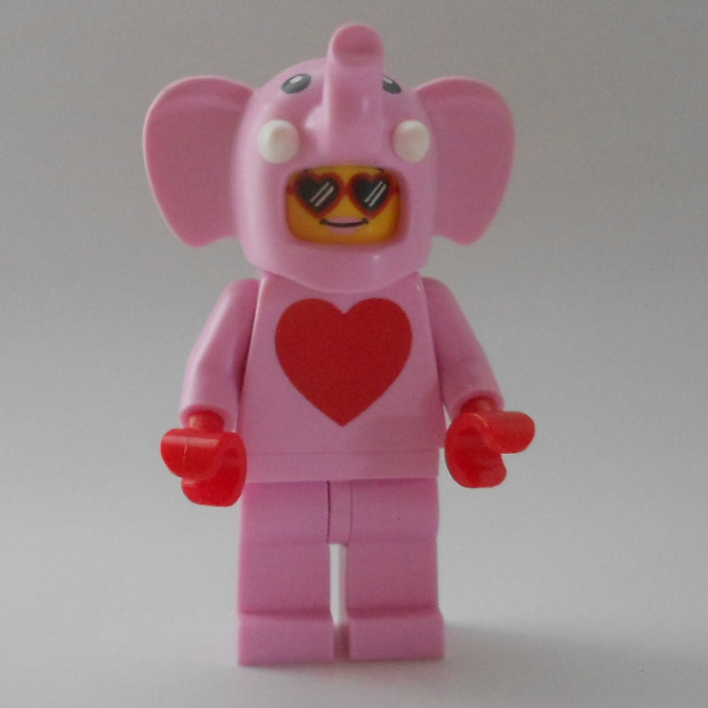 fig-010382 – Love Elephant