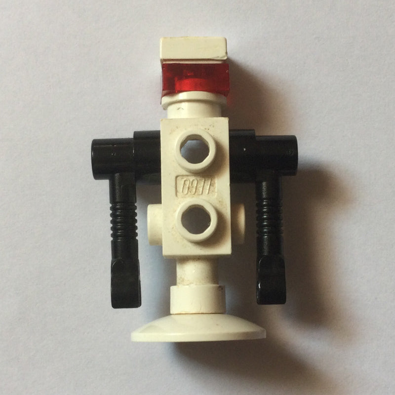 fig-010422 – Futuron Droid - Black and White, Trans-Red Eye