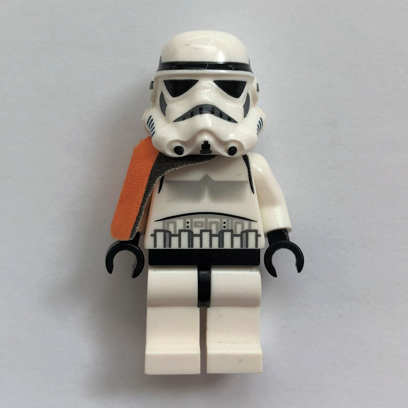 fig-010447 – Sandtrooper Squad Leader / Captain, Orange Pauldron, Neck Bracket, Plain Black Head, Dotted Mouth print