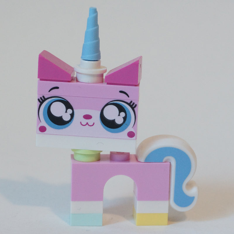 fig-010618 – Unikitty, Light Aqua Foot, Closed Mouth, Round Eyes (Dimensions)
