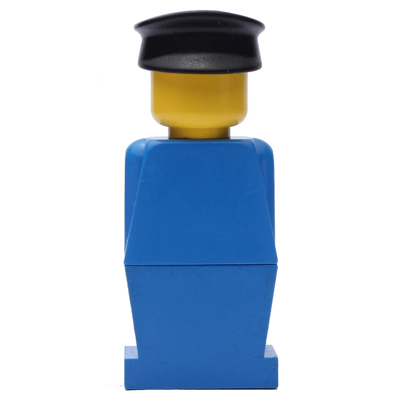 fig-010632 – LEGOLAND Blue with Black Hat