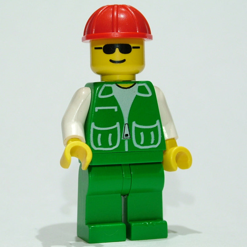 fig-011041 – Green Torso, Green Legs, Red Safety Hat