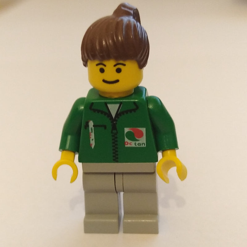 fig-011042 – Green Torso, Light Grey Legs, Brown Ponytail Hair