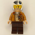 fig-011123 – Poe Dameron, Open Medium Nougat Jacket, Helmet