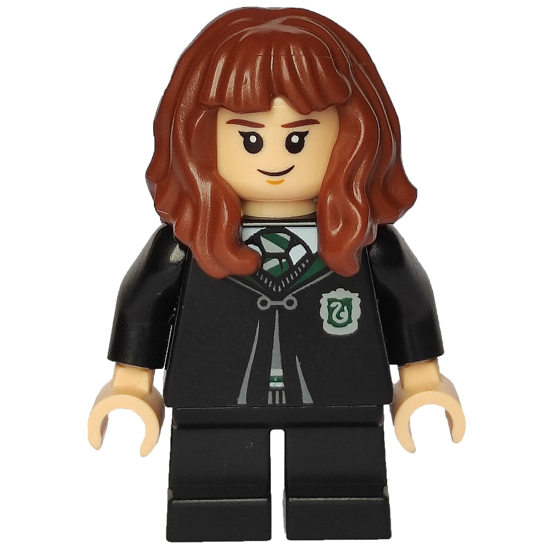 fig-011345 – Hermione Granger, Slytherin Robes