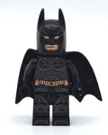 fig-011788 – Batman, Black Suit, Black Cape and Cowl, Copper Utility Belt, Printed Legs (Dark Knight Trilogy)