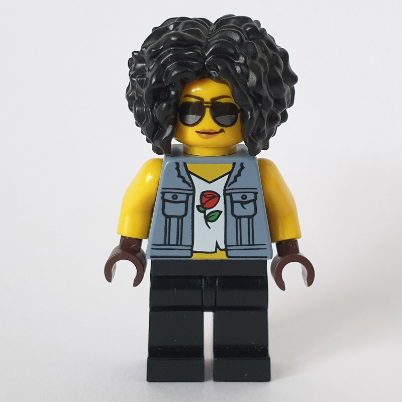 fig-011837 – Woman, Sand Blue Vest Jacket, Black Legs, Black Hair