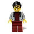 fig-011902 – Light Bluish Gray Torso, Dark Red Legs, Black Hair