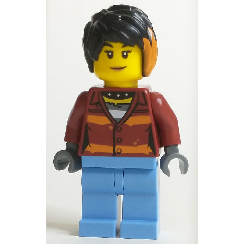 fig-012018 – Criminal, Daisy Kaboom, Medium Blue Legs