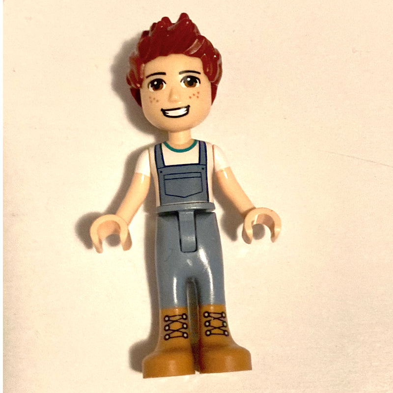 fig-012076 – Daniel - White Shirt, Sand Blue Overall