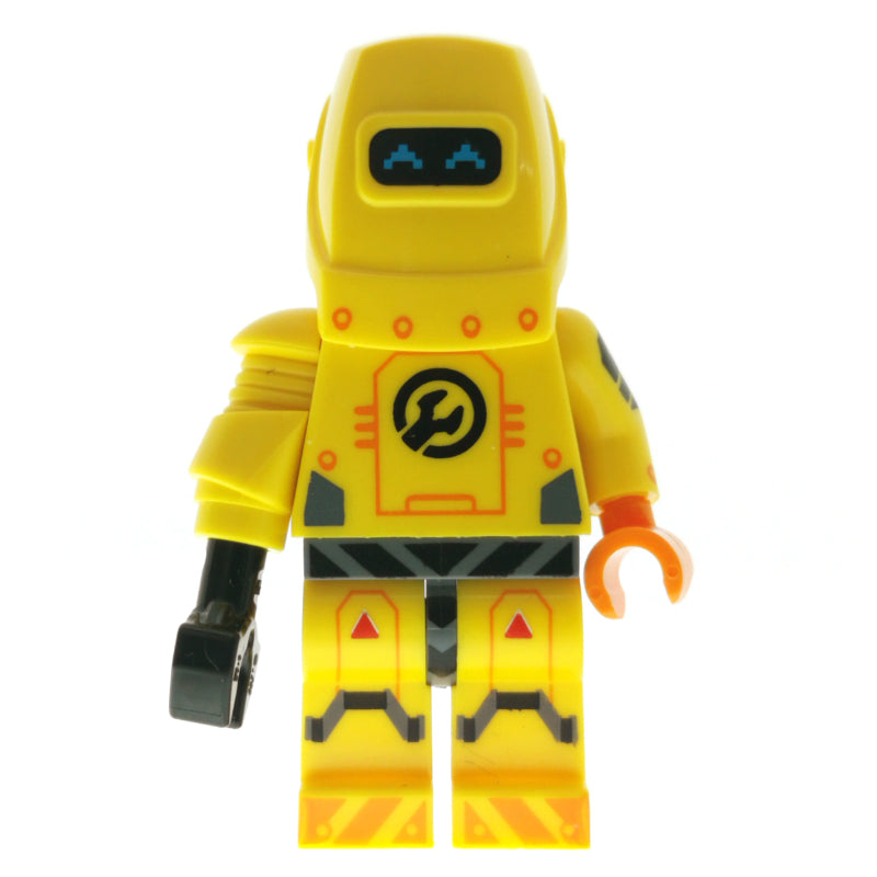 fig-012181 – Robot Repair Tech