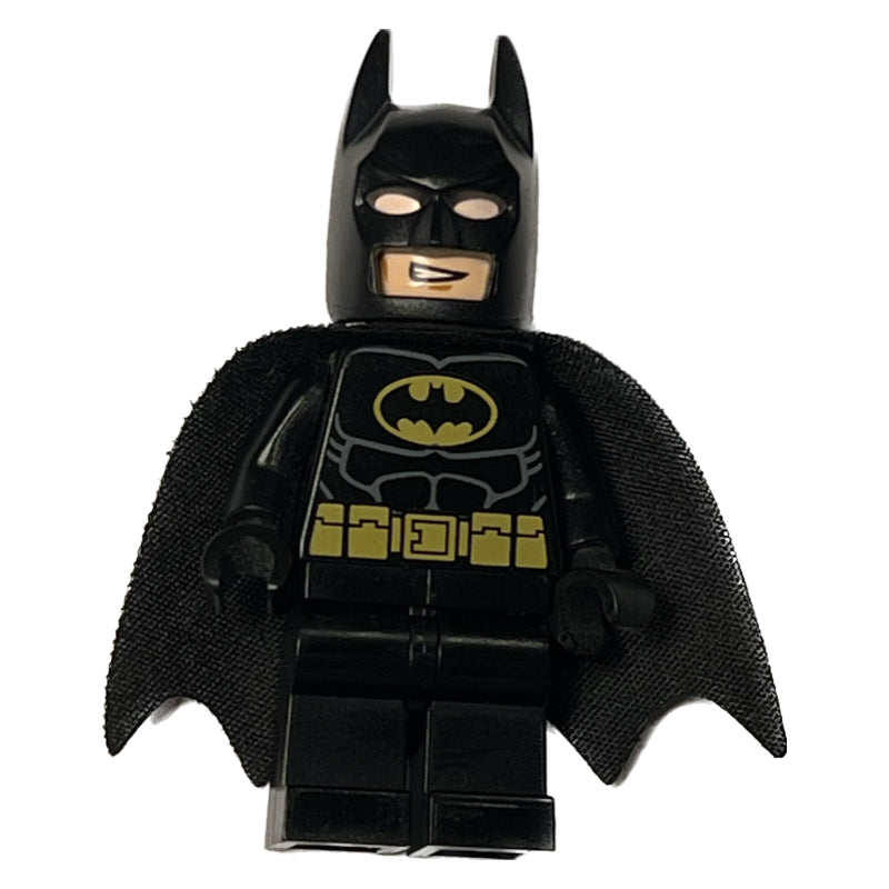 fig-012384 – Batman, Black Suit, Black Cape and Cowl, Yellow Batman Logo (56630 Cape) (3626c Head)