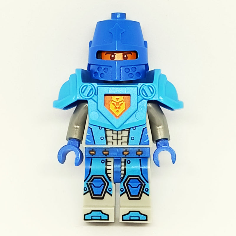 fig-012456 – Nexo Knight Soldier with Dark Azure Armor, Blue Hands