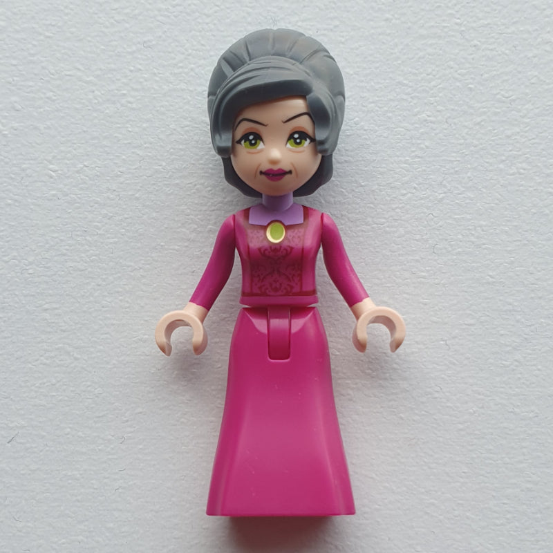 fig-012749 – Lady Tremaine