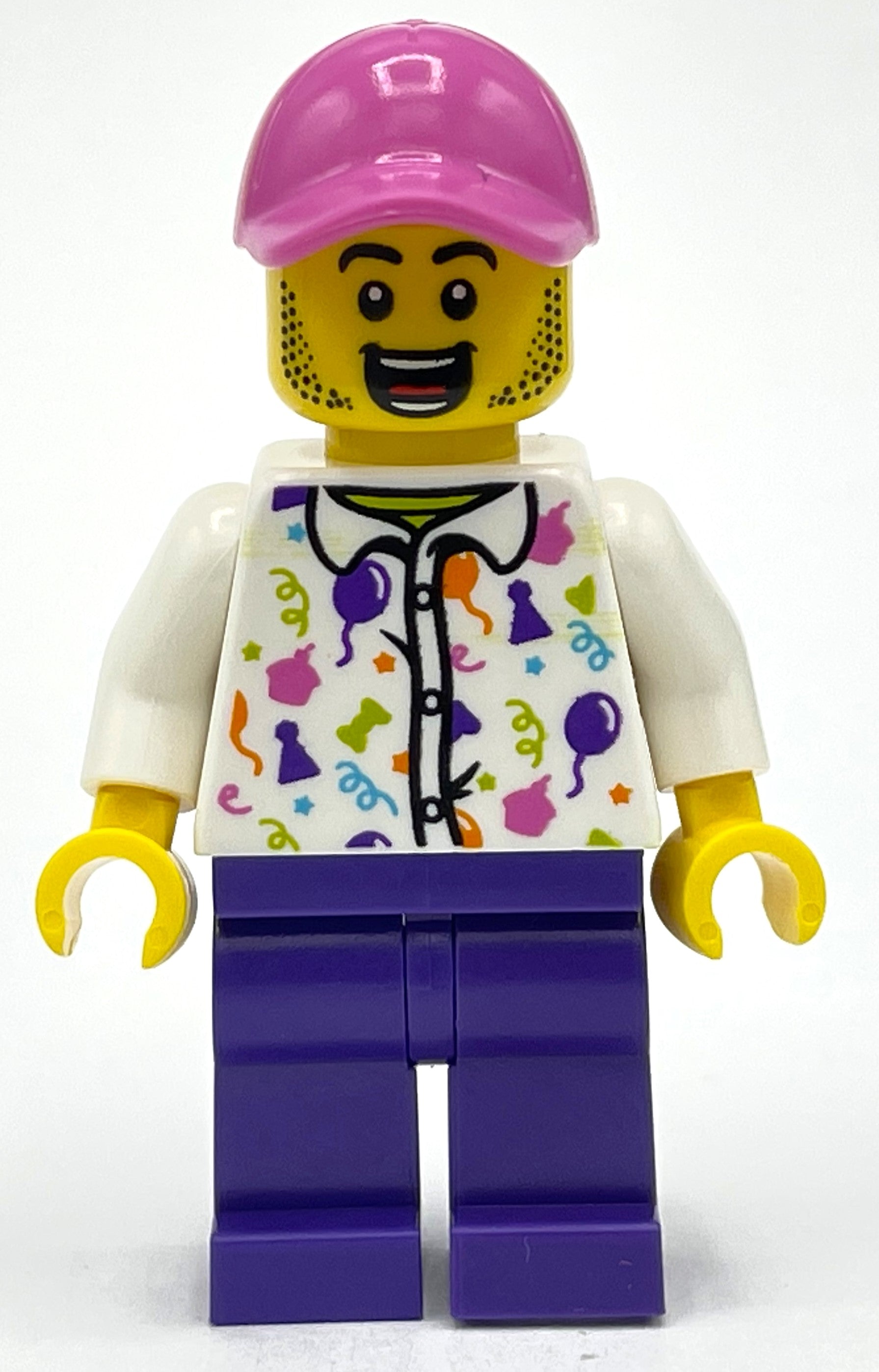 fig-012875 – White Torso, Dark Purple Legs, Dark Pink Cap