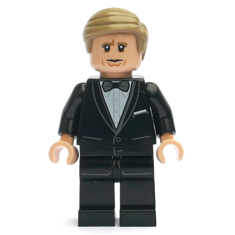 fig-012916 – James Bond - Black Tuxedo