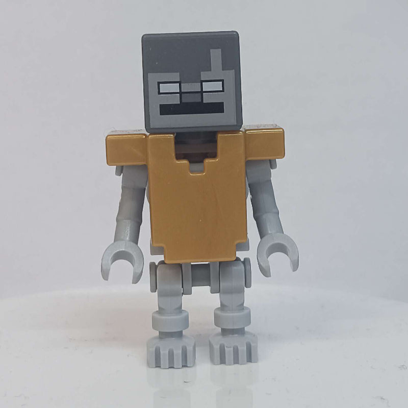fig-013307 – Stray, Pearl Gold Armor