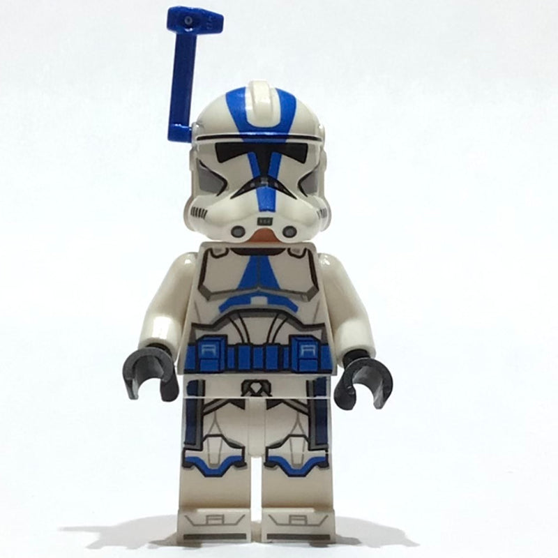 fig-013395 – Clone Officer, 501st Legion, White Arms, Blue Rangefinder