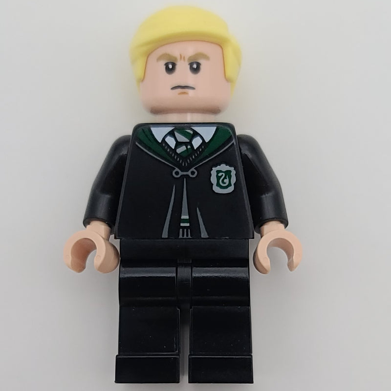 fig-013541 – Draco Malfoy, Closed Slytherin Robes with Crest