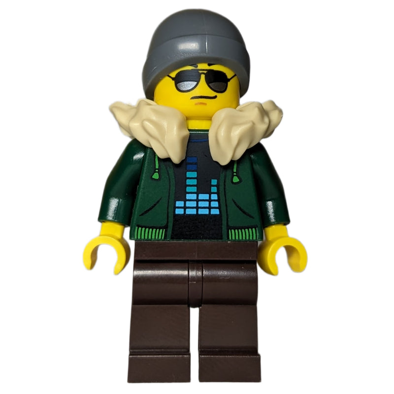fig-013635 – Dark Green Torso, Dark Brown Legs, Tan Collar, Dark Bluish Grey Beanie