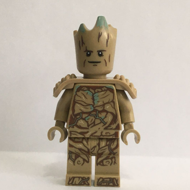 fig-013668 – Groot, Teen with Shoulder Pads