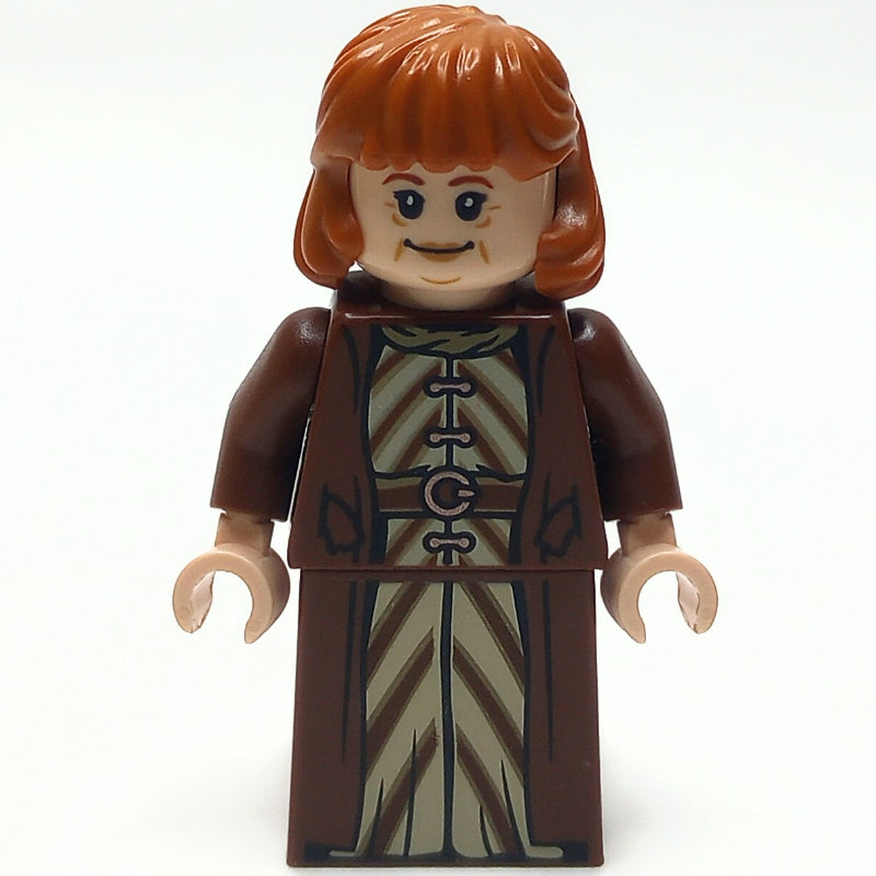 fig-013826 – Molly Weasley, Reddish Brown Robes