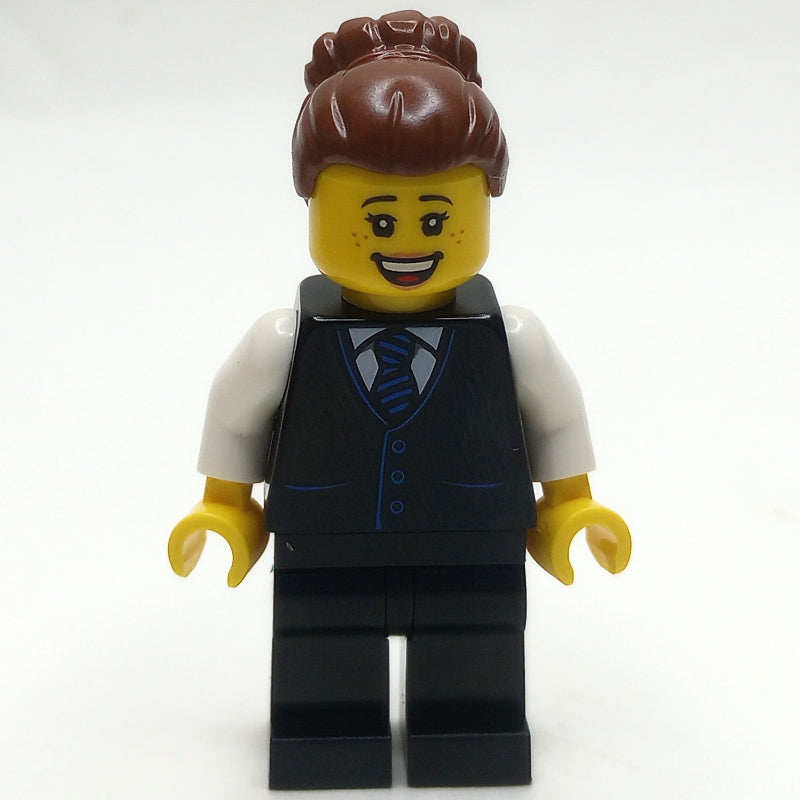 fig-013950 – Hotel Clerk, Black Suit